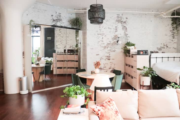 Small Industrial Brooklyn Studio Apartment Tour Photos | Apartment Therapy